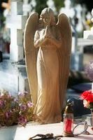 надгробни паметници - 13165 награди