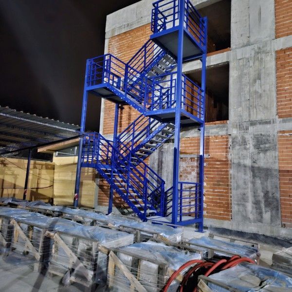 метални стълби - 40995 клиенти